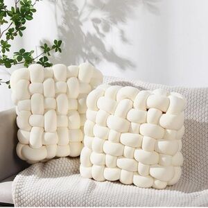 Knotted Plush Cushion Pillow